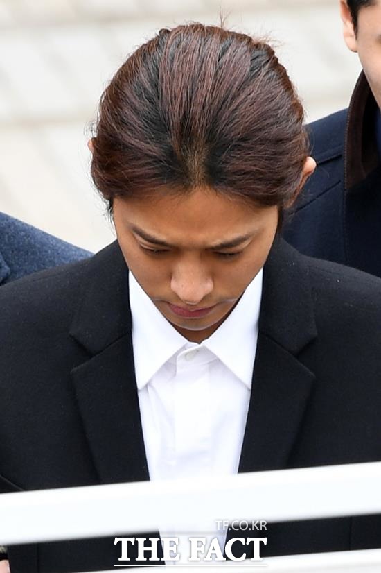 "평생 반성하면서 살아가겠습니다." 가수 정준영은 성관계 영상을 불법 촬영하고 유포한 혐의로 결국 구속됐다. /남용희 기자