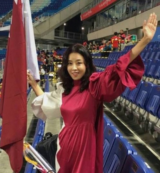 이매리는 지난 1월25일 아시안컵 한국-카타르 전 경기에서 카타르를 응원했다. 이날 카메라에 비친 이매리의 모습은 누가 봐도 도발적이었다. /이매리 SNS