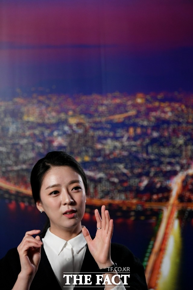 배현진 위원장은 '정치가 재밌냐'는 질문에 주저하지 않고 그렇다고 했다. "1년 전의 배현진과 지금의 배현진을 비교하면 정말 많은 것을 새롭게 배웠던 것 같다"고 회상했다. /이효균 기자