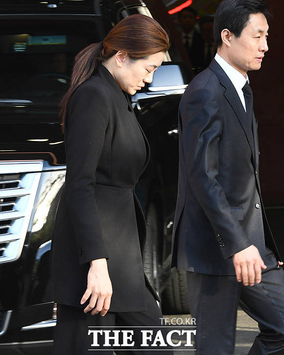차량으로 이동하는 조현민 전 전무