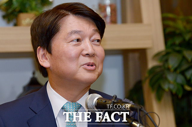 김철근 전 바른미래당 대변인은 "대부분 국민의당 출신 전현직 인사들은 궁극적으로 안철수·유승민 당대표의 역할이 필요하다는 이야기가 많았다"고 밝혔다. /김세정 기자