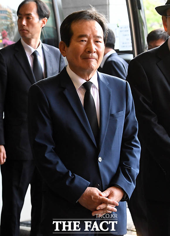 비통한 표정의 정세균 더불어민주당 의원