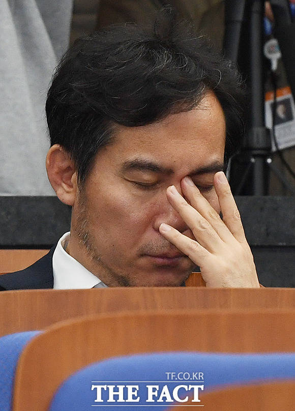 저절로 감기는 눈꺼풀