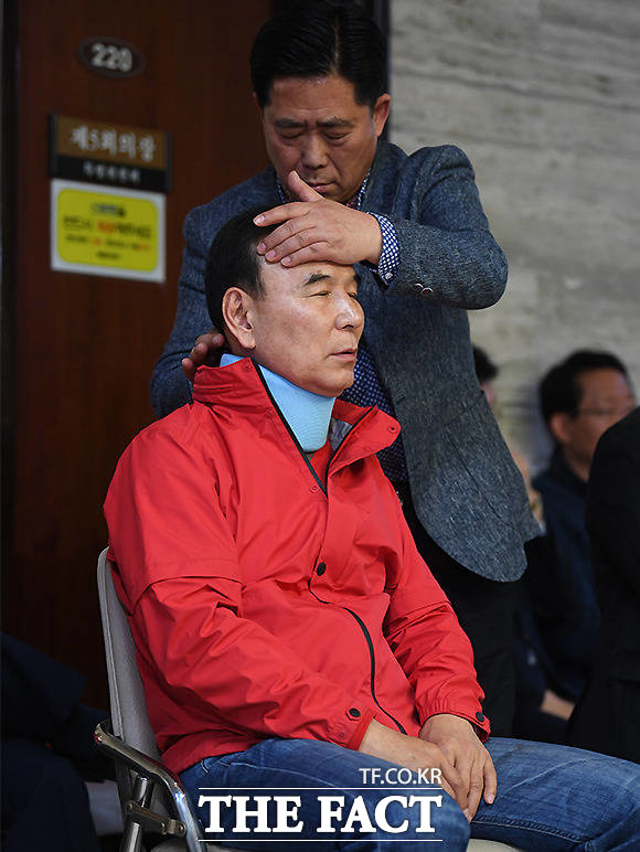 부상에도 계속되는 투쟁