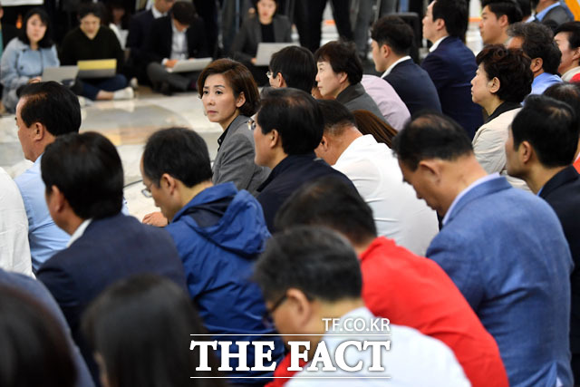 '무조건 막아야 한다!'