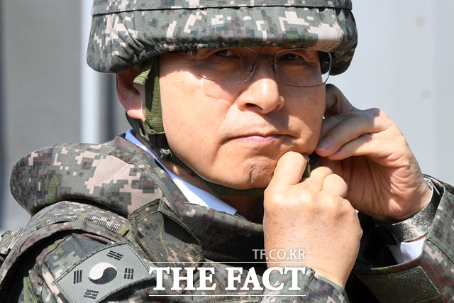 황 대표의 눈빛