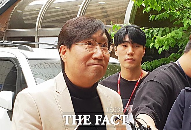 양정철 민주연구원장은 지난 13일 "총선을 앞둔 비상 상황이니 민주연구원이 총선 승리에 필요한 병참기지로 역할을 해 좋은 정책과 인재가 차고 넘치는 당을 만드는 데 최선을 다할 것"이라고 밝혔다. /이원석 기자