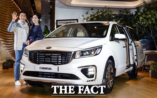 기아차의 RV 차량 '카니발'은 지난 5월 한 달 동안 내수 시장에서 모두 6109대가 판매되며 지난해 4월부터 14개월 연속 월간 판매량 1위에 올랐다.
