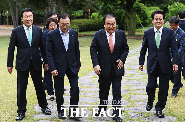 일단 들어갈까요?