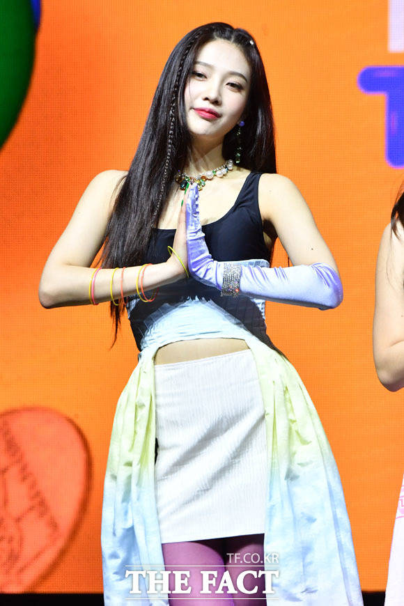 '섹시 다이너마이트'라는 조이...