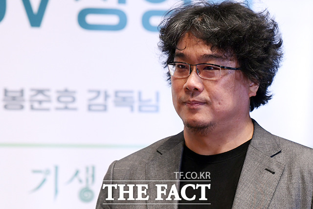 관객과 만나기 위해 영화관을 찾은 봉준호 감독