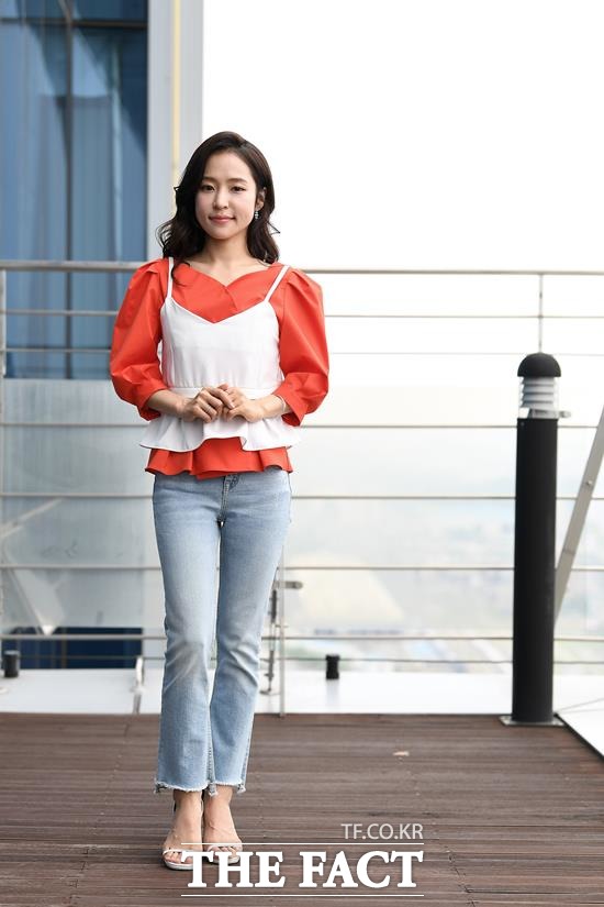 "저에게 힘을 주신 팬분들께는 평생 갚아야죠." 홍자는 오는 7월28일 서울 광진구 능동 세종대학교 대양홀에서 자신의 팬클럽 '홍자시대' 공식 창단식을 갖는다. /임세준 기자