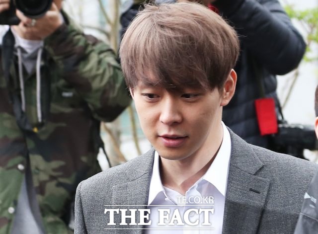 마약 투약 혐의를 받고 있는 박유천은 징역 10개월, 집행유예 2년 선고를 받았다. /김세정 기자