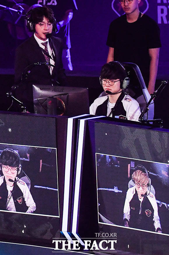 SK텔레콤T1 미드라이너 '페이커' 이상혁이 벤픽을 준비하고 있다. /김세정 기자