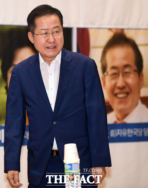 홍준표 전 대표는 윤석열 검찰총장 후보자 인사청문회와 관련 한국당을 질책하며 "참 걱정스럽다. 한국 보수 야당의 문제가 많다"고 비판했다. /남윤호 기자