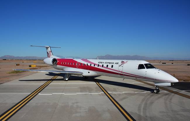일본여행 예약률이 급감하며 코리아익스프레스에어의 전세기를 이용해 일본 시마네현 상품을 판매하던 AM투어가 상품 판매를 중단했다. AM투어 측은 지금 상황에서는 전세기를 유지하기 어렵다고 밝혔다. 사진은 코리아익스프레스에어의 ERJ-145 기종의 모습 /코리아익스프레스에어 제공