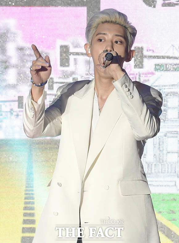 무대에선 진지하게!