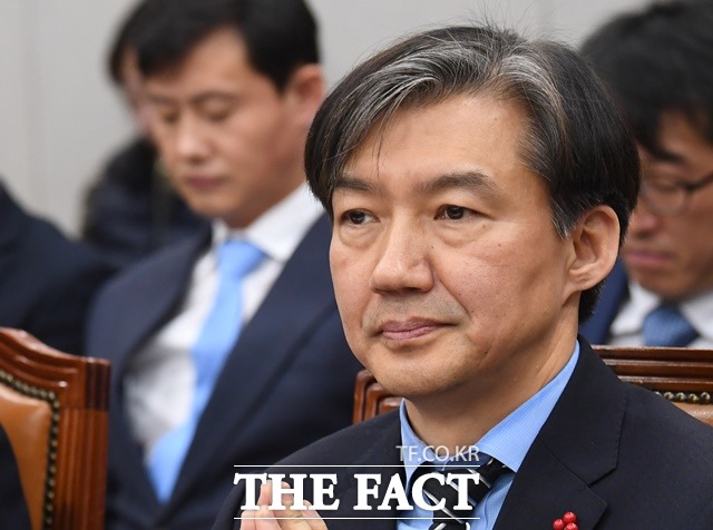 조국 수석은 최근 잇달아 SNS에 "일본의 한국 지배의 '불법성'을 인정하느냐가 모든 사안의 뿌리"라고 강조했다. /이새롬 기자