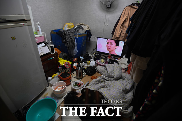 '1인 가구' 이면에 자리잡은 슬픈 현실.