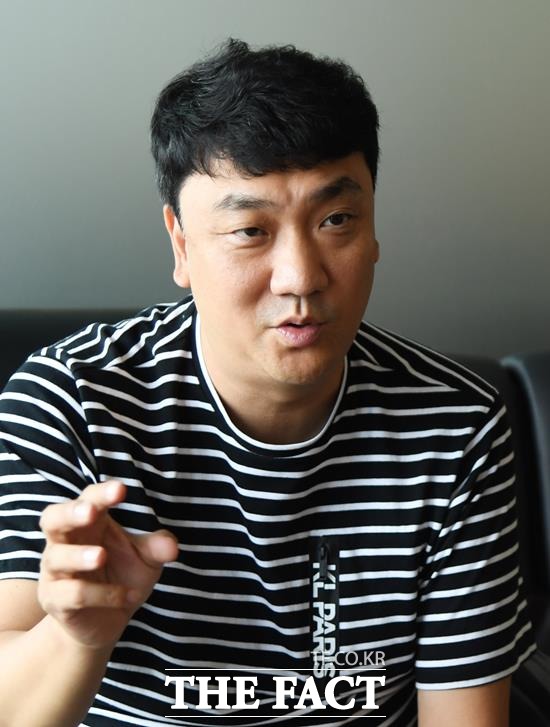 "반드시 예능작가라는 이름과 역할로만 출연해요." 최대웅 작가는 인기 예능작가이면서 예능프로그램에 직접 출연해 촌철살인의 멘트로 재미를 더해주고 있다. /이새롬 기자