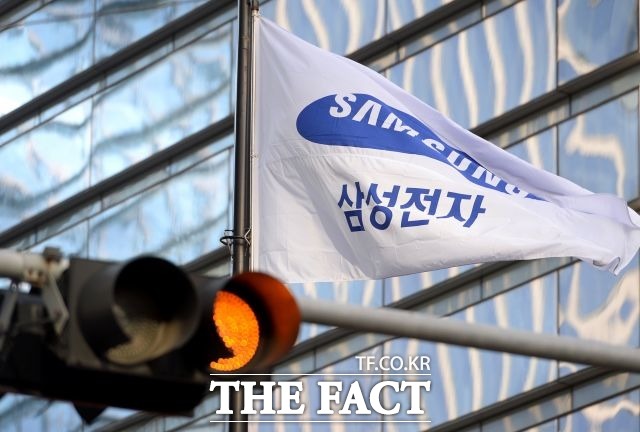 재계 안팎에서는 이번 대법원 판결 결과에 따라 대외 악재가 산재한 삼성이 자칫 '대응 동력'을 상실할지 모른다는 불안 우려의 목소리도 나온다. /더팩트 DB