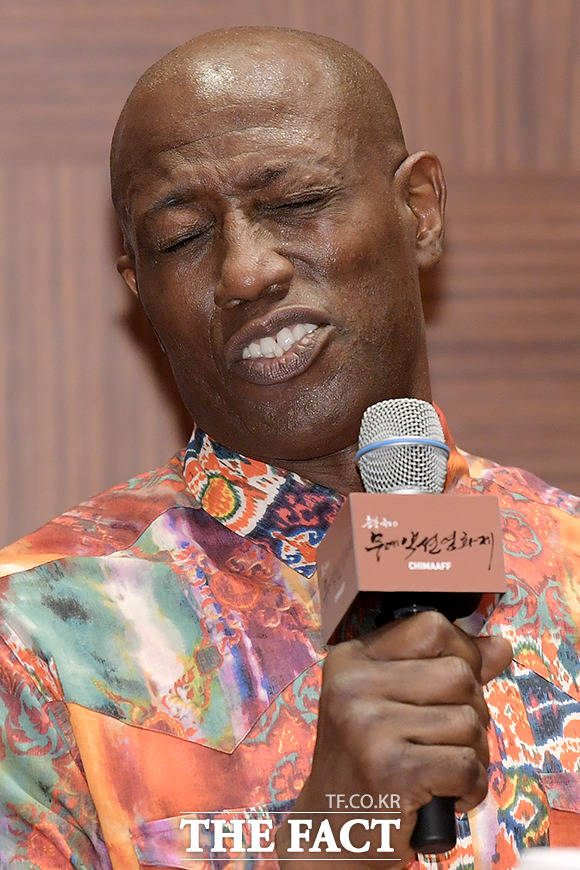 대답은 리얼하게!