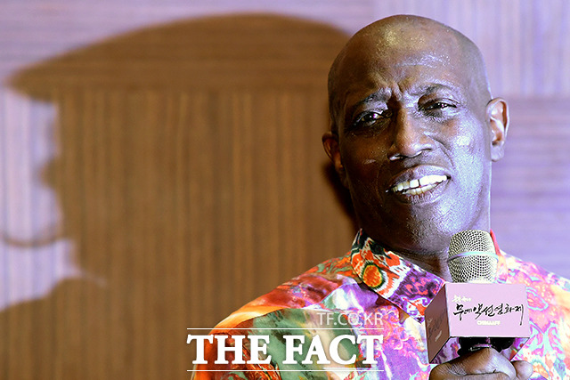 '얼마만의 내한이냐고요?'