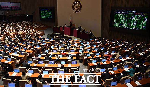 한국당의 상임위 보이콧으로 당장 예정됐던 외교통일위원회와 예산결산특별위원회 전체회의는 취소됐다. 이에 따라 앞으로 상임위 일정에도 차질을 빚을 것으로 보인다. /이새롬 기자