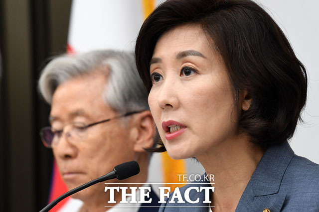 조국 후보자의 간담회 내용 전면 반박하겠다고 나선 자유한국당