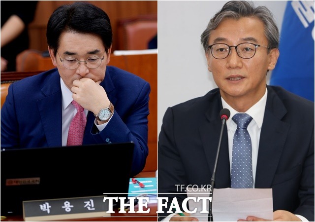 박용진 민주당 의원(왼쪽)은 최근 조 후보자와 관련한 검찰 수사 등에 비판적 의견을 낸 유시민 노무현재단 이사장에게 "오버하지 말라"고 말했다가 민주당 지지자들의 문자 폭탄과 같은 당 전재수 의원의 쓴소리를 들었다. /더팩트 DB