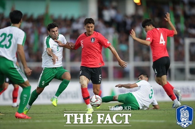 후반 37분 프리킥 추가골을 터뜨린 정우영의 드리블 장면./대한축구협회 제공