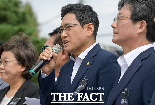 당내 (손 대표) 퇴진파는 17일 일제히 추석 지지율 약속을 달성하지 못한 손 대표의 사퇴를 촉구했다. /김세정 기자