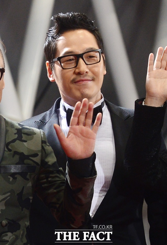 웹툰 작가 겸 방송인 김풍이 비연예인과 결혼한다. /더팩트DB