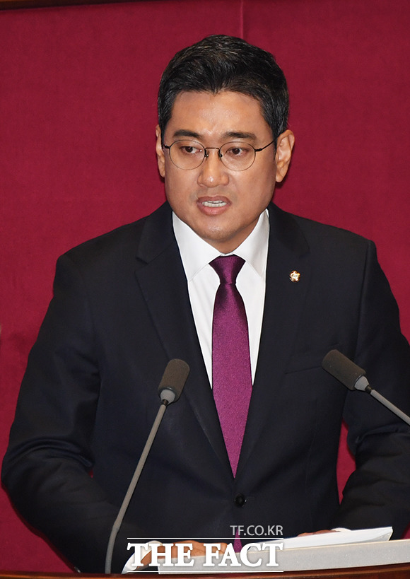 30일 오신환 바른미래당 원내대표는 국회 교섭단체 대표연설에서 '강력한 야당'을 주장하며 보수 통합 의지를 보였다. /국회=배정한 기자