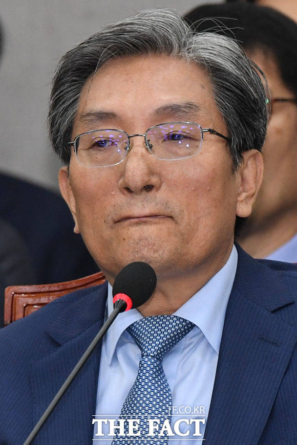 노영민 대통령 비서실장은 계엄령 문건과 윤석열 검찰총장 연루에 대해 "최종적으로 확인되지 않았다"라고 말했다. /남윤호 기자