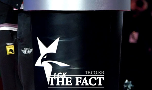 SK텔레콤T1이 G2에 패하면서 LCK는 2년 연속 롤드컵 결승 진출에 실패했다. /더팩트 DB