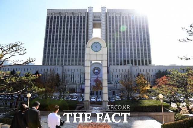 서울중앙지법 형사합의27부(부장판사 정계선)는 22일 오후 2시 김 전 차관에 대한 선고를 내릴 예정이다. /남용희 기자