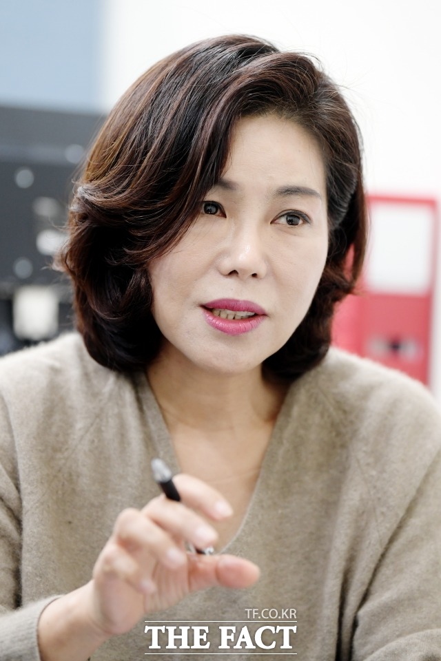 "청와대에 좀 있었다는 것만 내세워 출마하려는 사람들도 있다"라는 양정철 민주연구원장의 지적에 대해 그는 전적으로 동의했다. 그는 "20년 동안 당을 위해 헌신했다. 그렇게 20년의 세월 동안 일했고, 공정한 기회가 주어져 이 자리에 왔다"라며 양 원장이 지적한 인물들과 결이 다르다는 점을 분명히 했다.