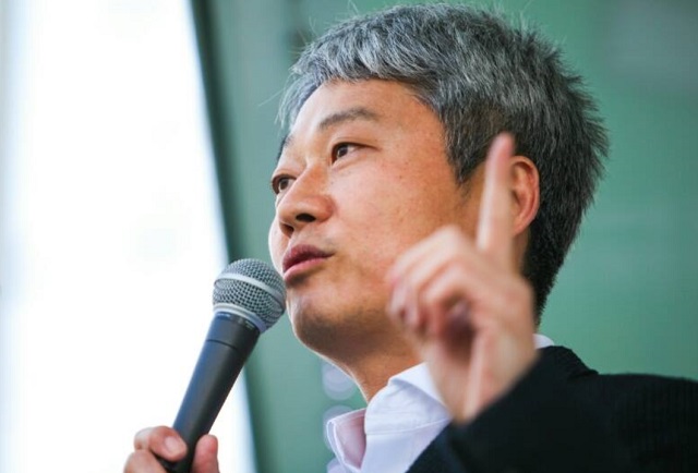 김근식 경남대 정치외교학과 교수가 26일 손학규 대표를 비판하며 바른미래당을 탈당했다. /더팩트 DB