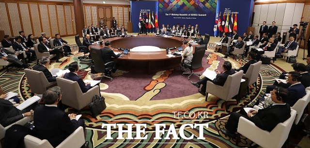 27일 오전 부산 누리마루 APEC하우스에서 한·메콩 정상회의가 열리고 있다. /2019 한-아세안 특별정상회의 제공