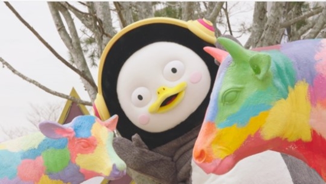 EBS 캐릭터 펭수가 굿즈, 이모티콘을 출시할 정도로 뜨거운 사랑을 받고 있다. /펭수 인스타그램