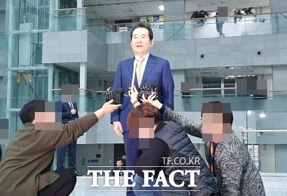 정세균 국무총리 후보자가 17일 오후 국회의원회관 3층에서 기자회견을 열고 국무총리 지명에 대한 입장을 밝히고 있다. /국회=허주열 기자