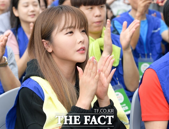 "만나면 언젠가는 헤어질 수밖에 없는게 우리 인생사." 홍진영은 지난해 전 소속사 뮤직K와 분쟁을 겪은 뒤 결별하고 1인 기획사로 독립했다. 그는 "서로 불만없이 잘 마무리 돼 다행"이라고 말했다. /김세정 기자