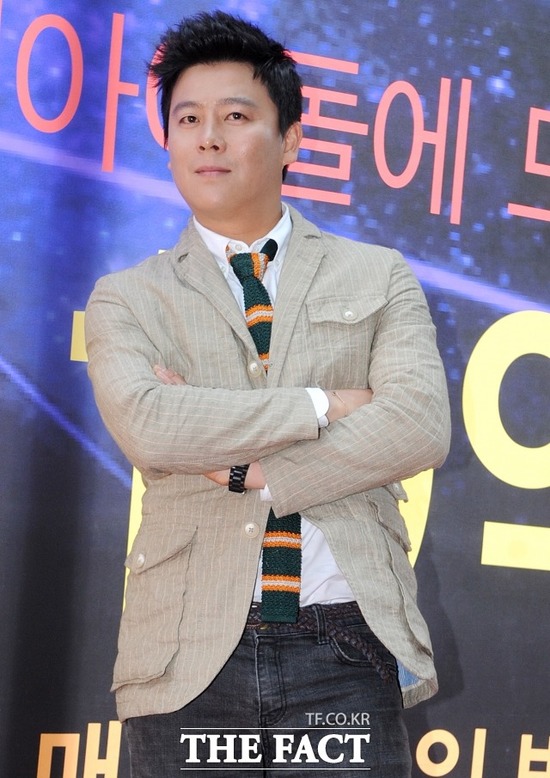 그룹 쿨 이재훈은 2009년 비연예인 여자친구와 결혼해 이듬해 아빠가 됐다. /더팩트DB