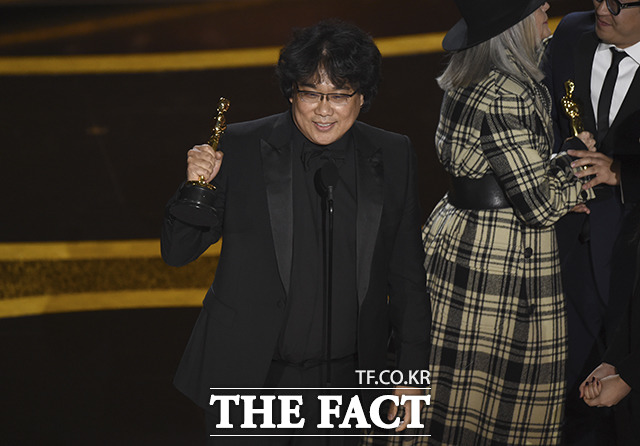 각본상을 시작으로