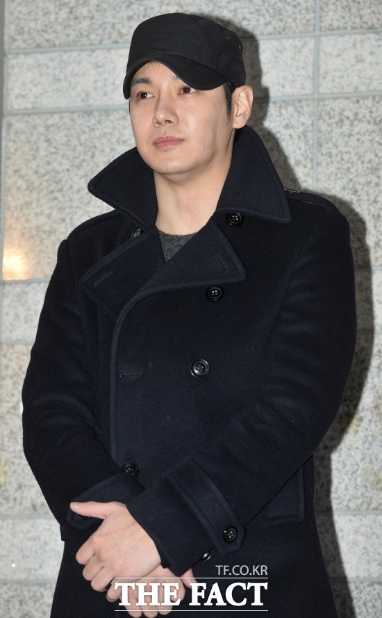 플라이투더스카이 환희가 음주운전으로 적발됐다. 그는 "공인으로서 제대로 판단하지 못한 점 깊게 반성하겠다"고 사과했다. /더팩트DB