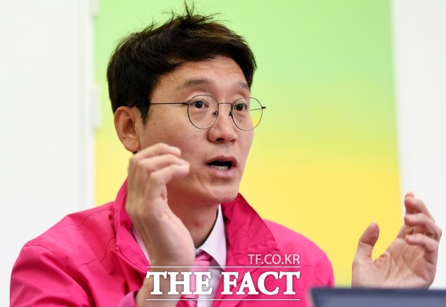 김 후보는 미래통합당 후보로 출마한 이유를 두고 "이 정부의 방향이 잘못됐다고 생각해서 여기 들어왔다"며 당선 후 계획을 밝혔다. /이새롬 기자