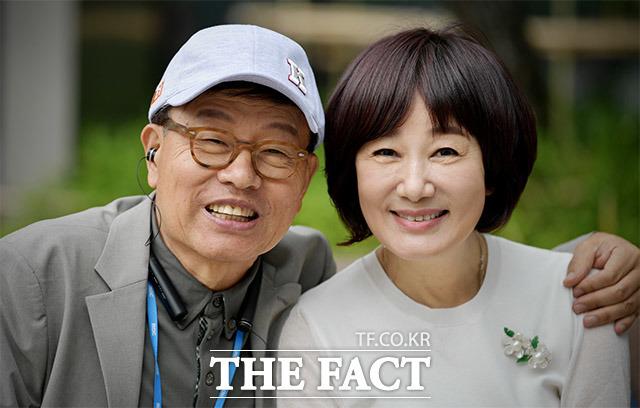 강석 김혜영은 "웃고 있어도 눈물이 난다"며 '웃픈' 농담을 주고 받았다. /이덕인 기자