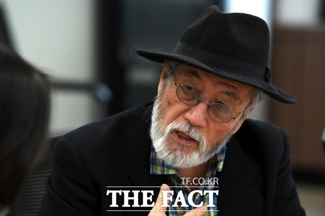 일제강제동원피해자지원단체는 13일 옛 일본대사관 앞에서 '윤미향 당선인 제명'을 촉구하는 기자회견을 열 예정이다. 윤 당선인의 정의기억연대가 반일 감정을 부추기면서 정작 한일 문제 해결은 등한시한다는 이유에서다. 지난해 12월 더팩트와 인터뷰 당시 이주성 일제강제동원피해자지원재단 특별위원장. /임세준 기자