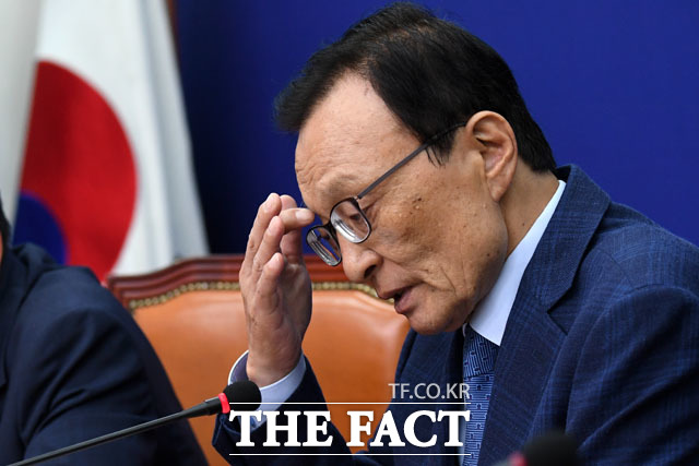 이해찬 더불어민주당 대표는 2일 정례 기자간담회에서 21대 국회 원구성 협상 관련 상임위원장 배분은 협상 대상이 아니라고 강조했다. 지난 1일 오전 서울 여의도 국회에서 열린 최고위원회의에 참석한 이 대표. /국회=남윤호 기자